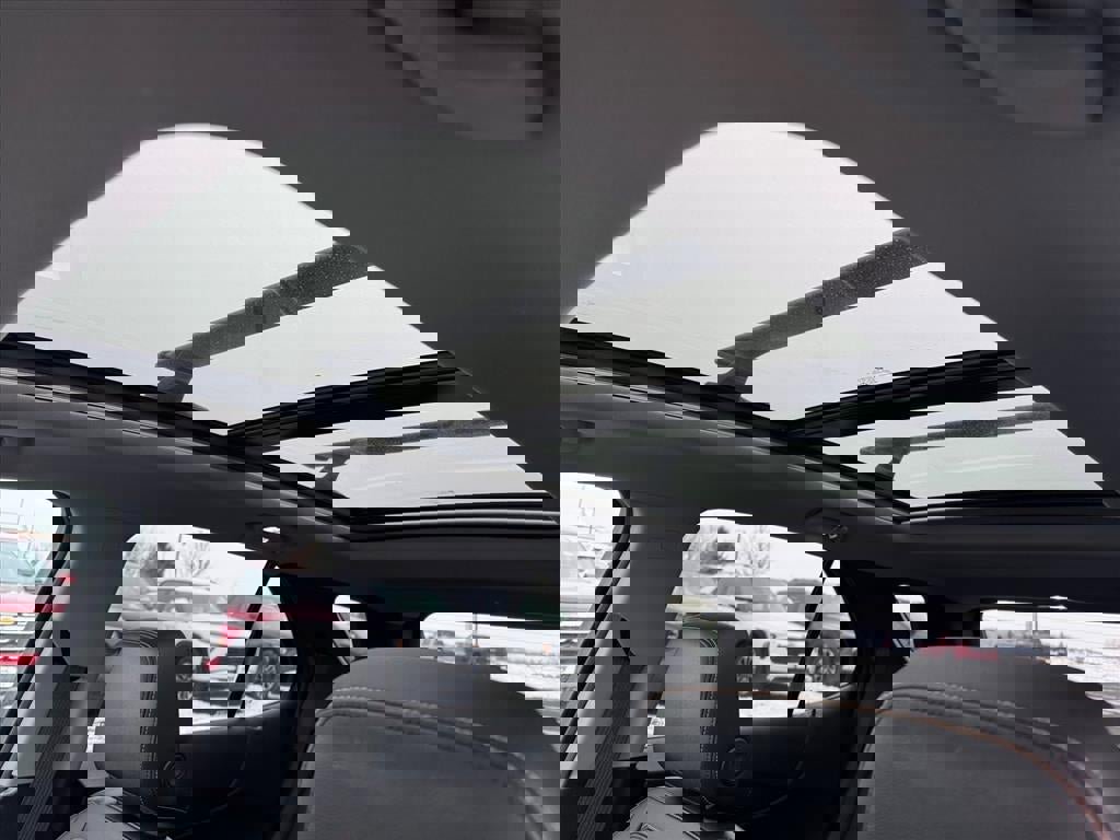 Used 2018 Chevrolet Equinox Premier image 5