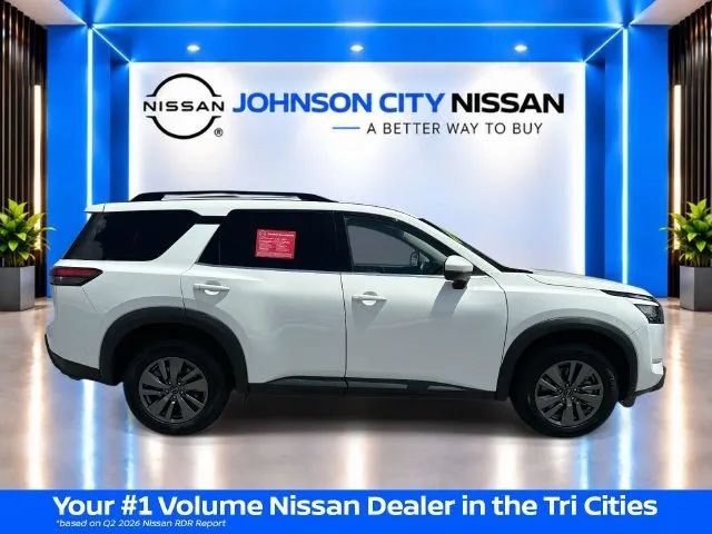 Certified 2025 Nissan Pathfinder SV AWD/4WD image 3