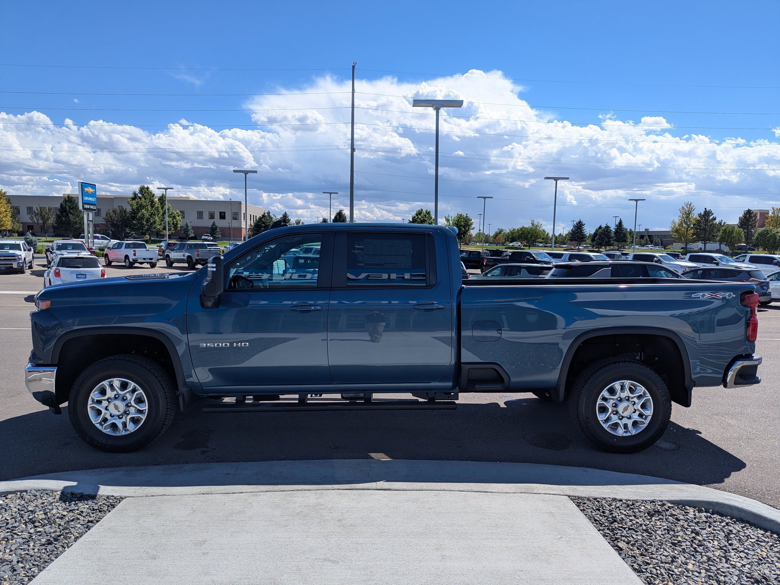 New 2026 Chevrolet Silverado 3500 LT AWD/4WD image 7