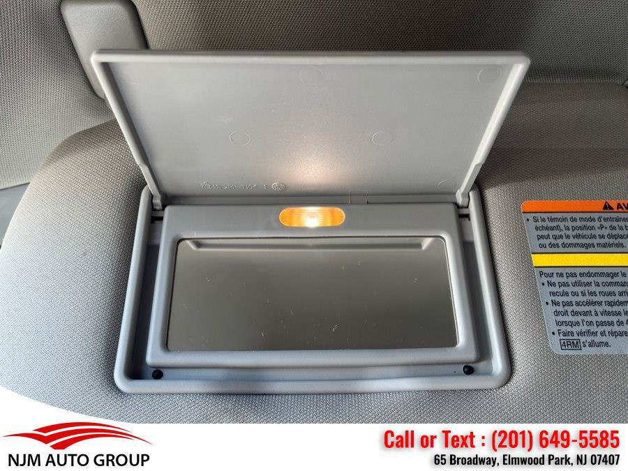 Used 2010 Nissan Pathfinder SE AWD/4WD image 28