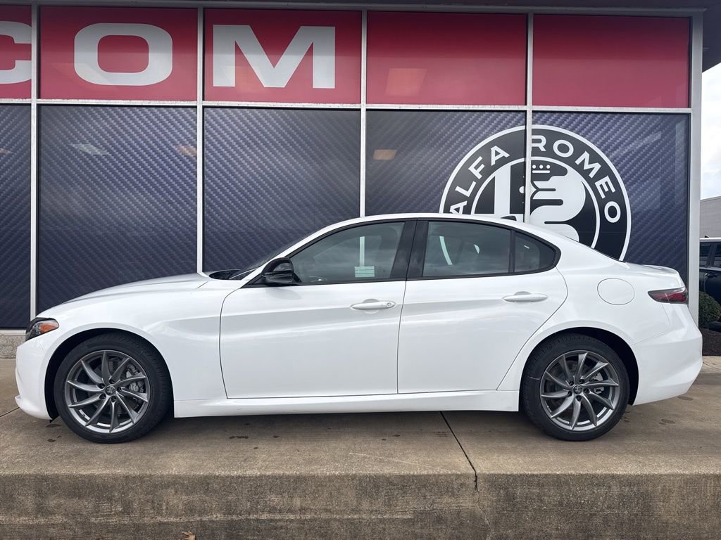 New 2026 Alfa Romeo Giulia AWD image 9