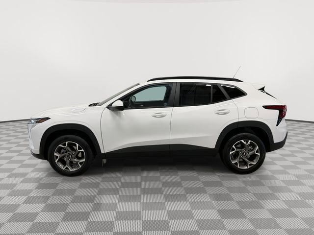 Certified 2025 Chevrolet Trax LT w/ LT Convenience Package FWD image 6
