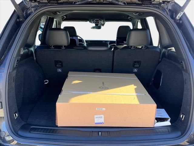 New 2024 Jeep Grand Cherokee Trailhawk w/ Advanced Protech Group II AWD/4WD image 21