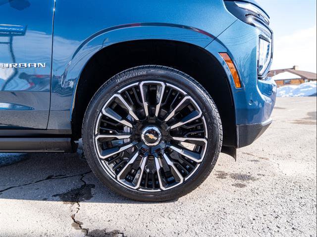 New 2026 Chevrolet Suburban High Country AWD/4WD image 11