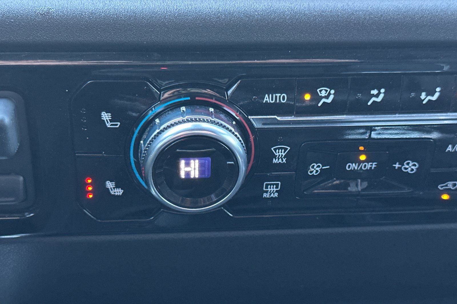 Used 2025 GMC Sierra 1500 Elevation w/ X31 Off-Road Package AWD/4WD image 30