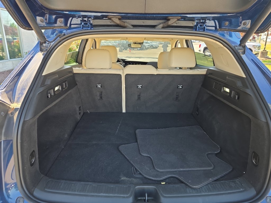 Used 2022 Buick Envision Essence w/ Technology Package I image 13