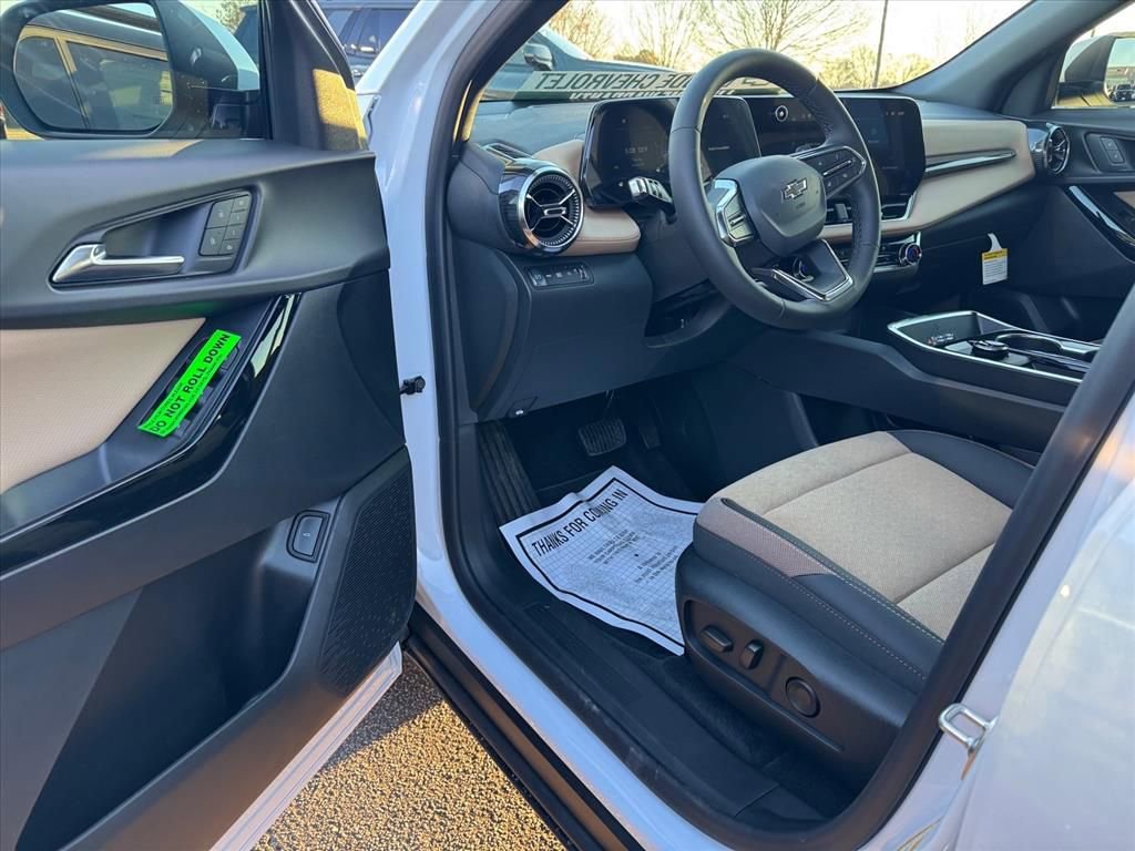 New 2026 Chevrolet Equinox ACTIV w/ Convenience Package III image 12