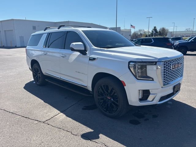 Used 2021 GMC Yukon XL Denali image 6