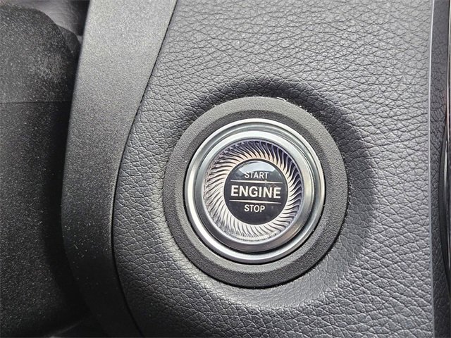 Used 2020 Mercedes-Benz C 300 4MATIC Sedan image 16