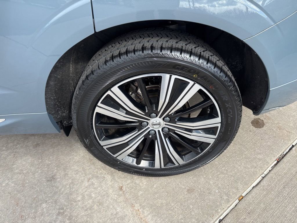 Certified 2023 Volvo XC60 B5 Plus w/ Climate Package image 14