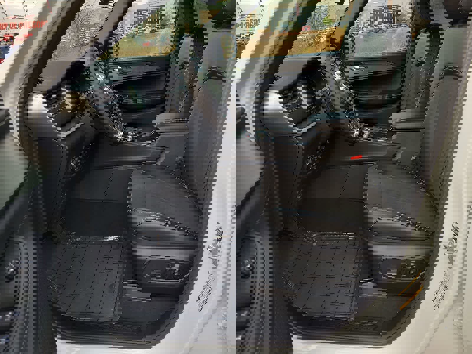 New 2025 Jeep Grand Cherokee Altitude image 19