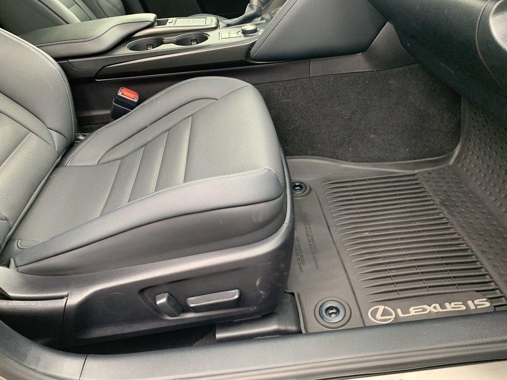 Used 2022 Lexus IS 350 F Sport w/ Memory Package image 17