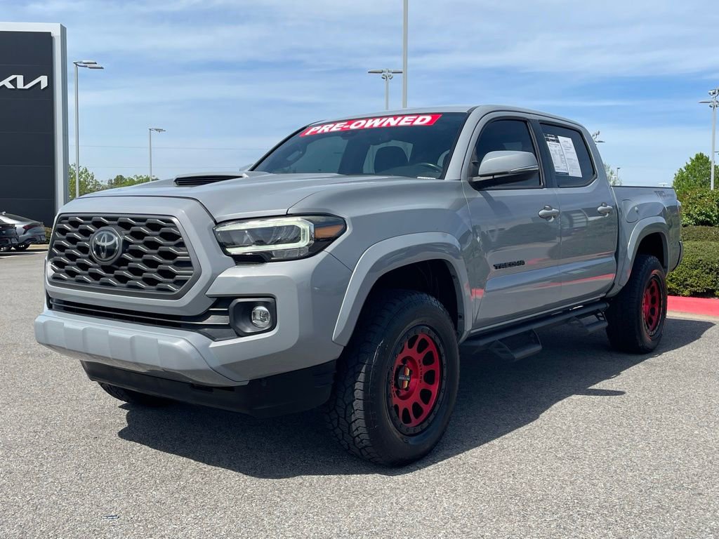 Used 2020 Toyota Tacoma TRD Sport w/ Technology Package image 3