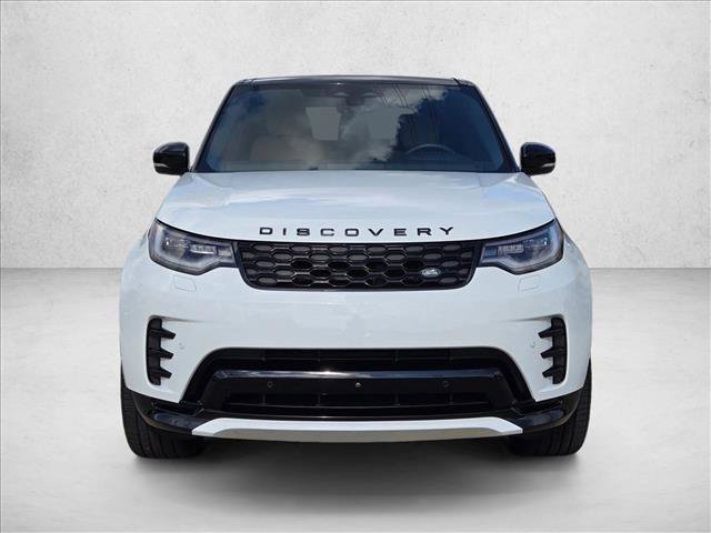 Used 2024 Land Rover Discovery Dynamic SE image 2