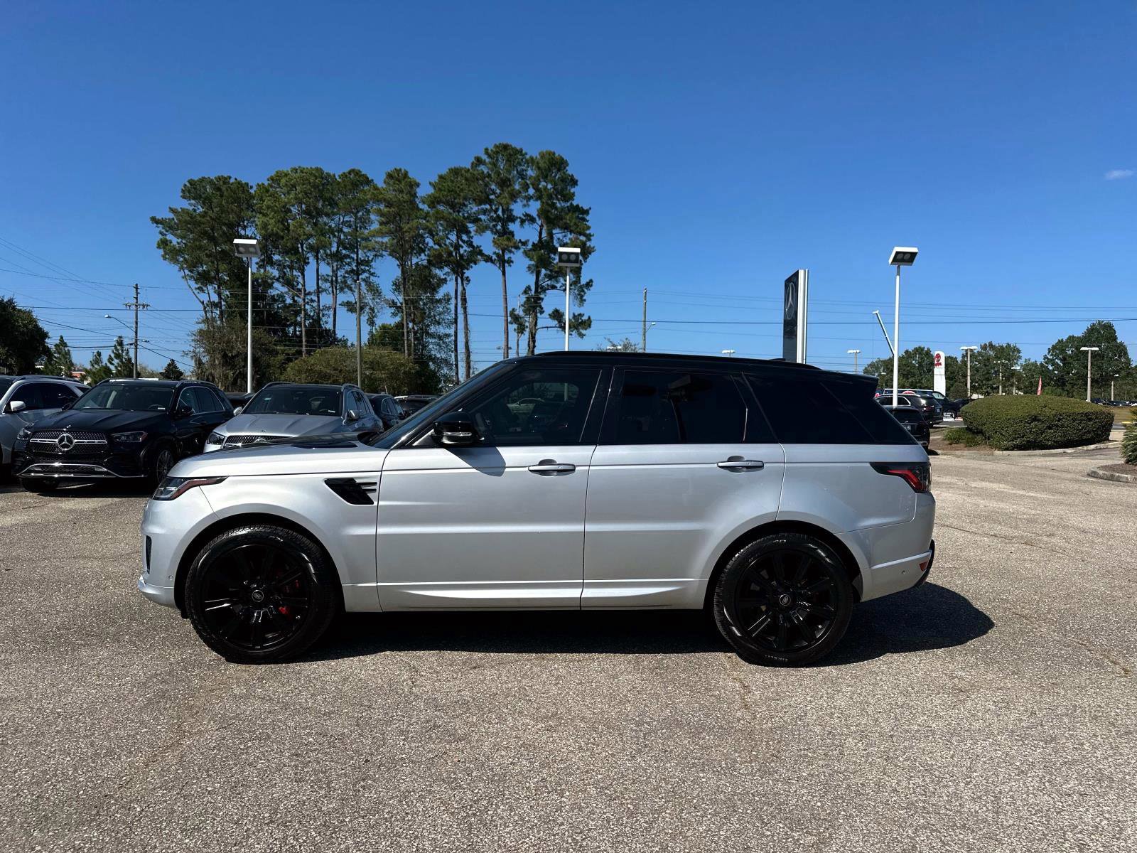 Used 2021 Land Rover Range Rover Sport HST image 2