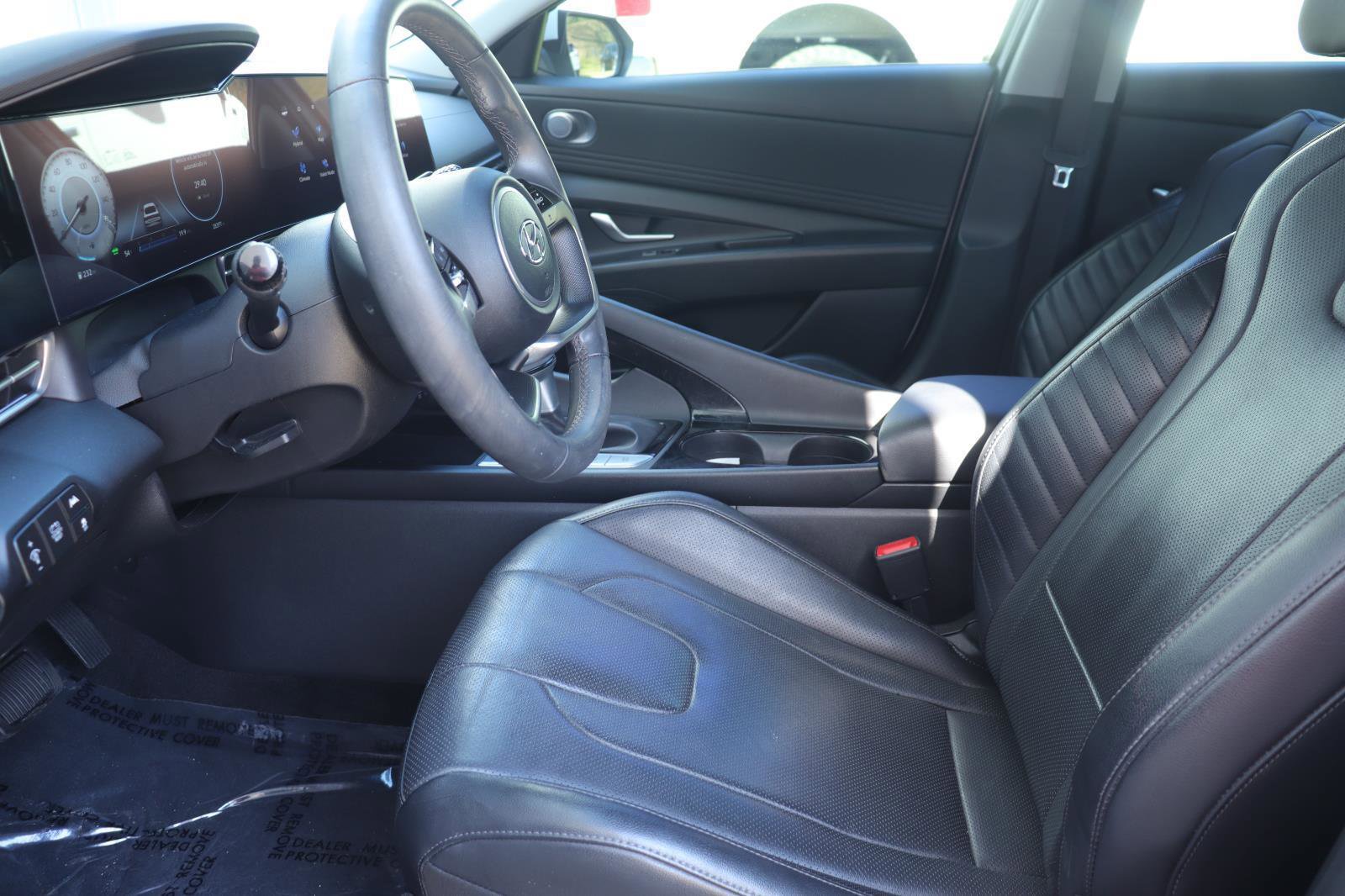 Used 2023 Hyundai Elantra Limited w/ Cargo Package image 11