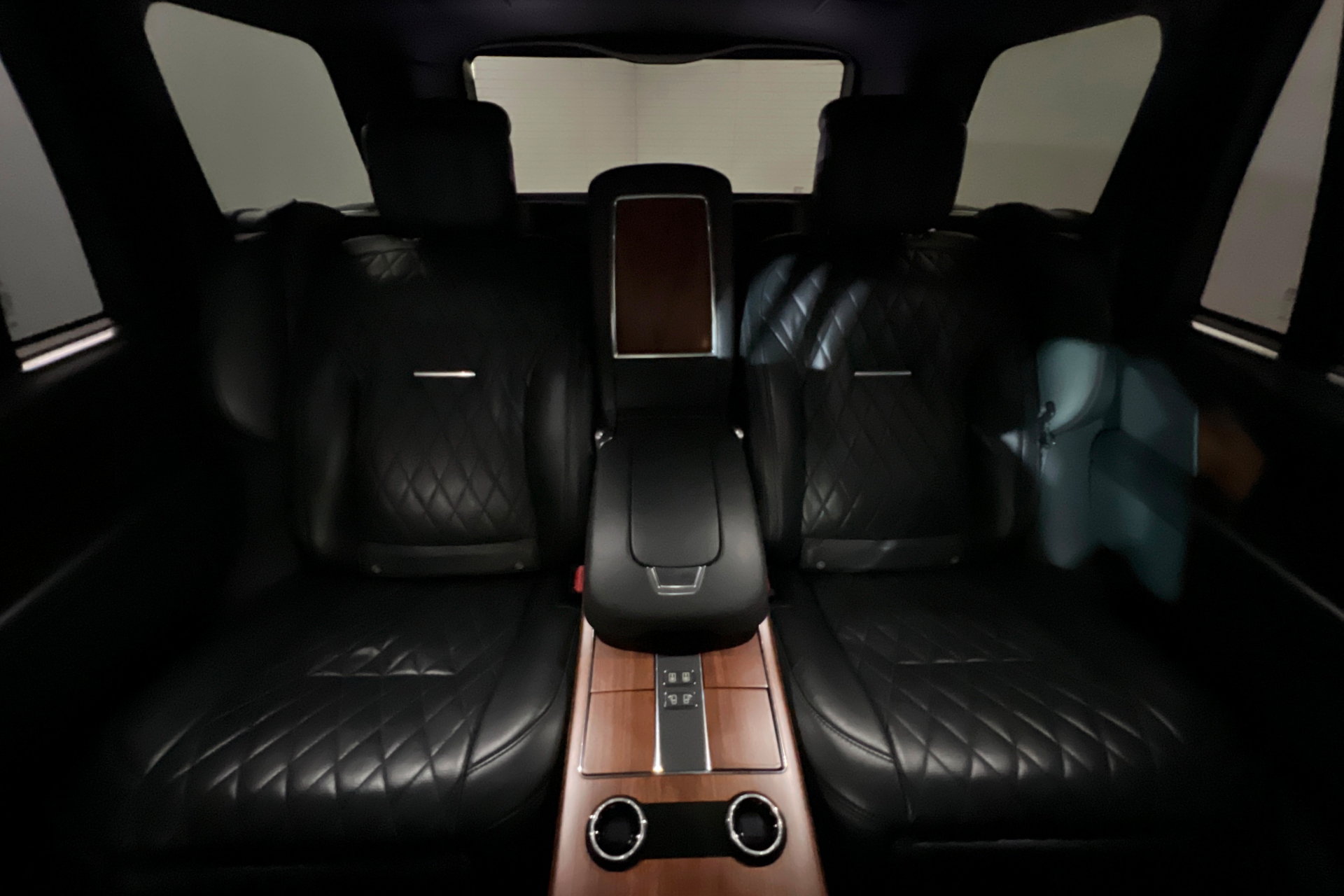 Used 2019 Land Rover Range Rover LWB SV Autobiography AWD/4WD image 25