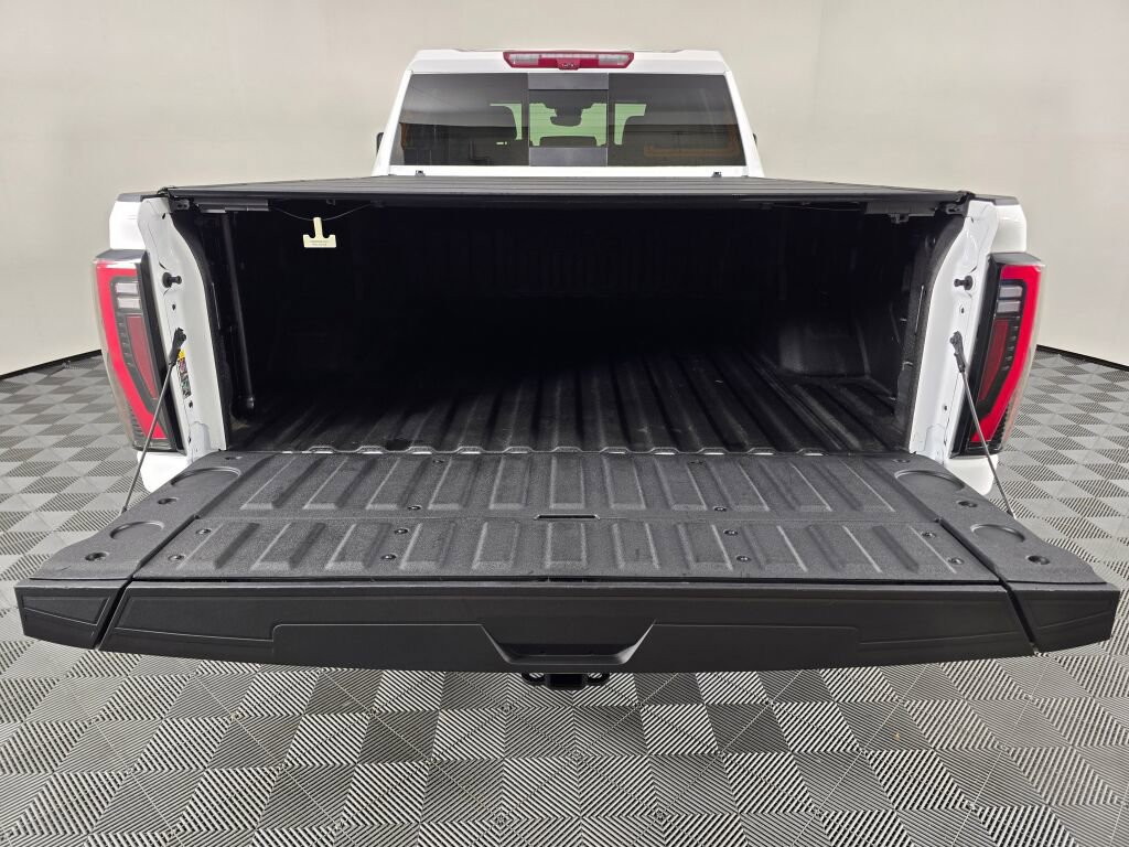 Used 2024 GMC Sierra 2500 AT4 w/ AT4 Premium Plus Package image 16