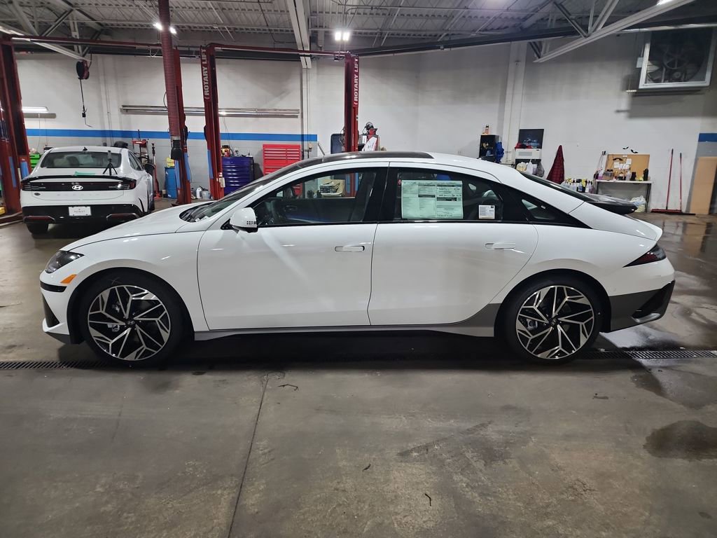New 2025 Hyundai Ioniq 6 Limited image 3
