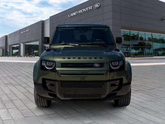 Certified 2026 Land Rover Defender 110 X-Dynamic SE AWD/4WD image 8