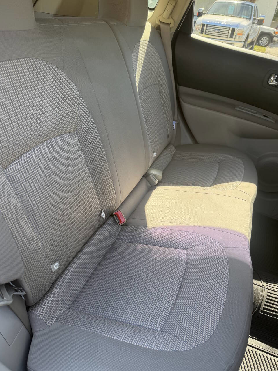 Used 2011 Nissan Rogue SV FWD image 10