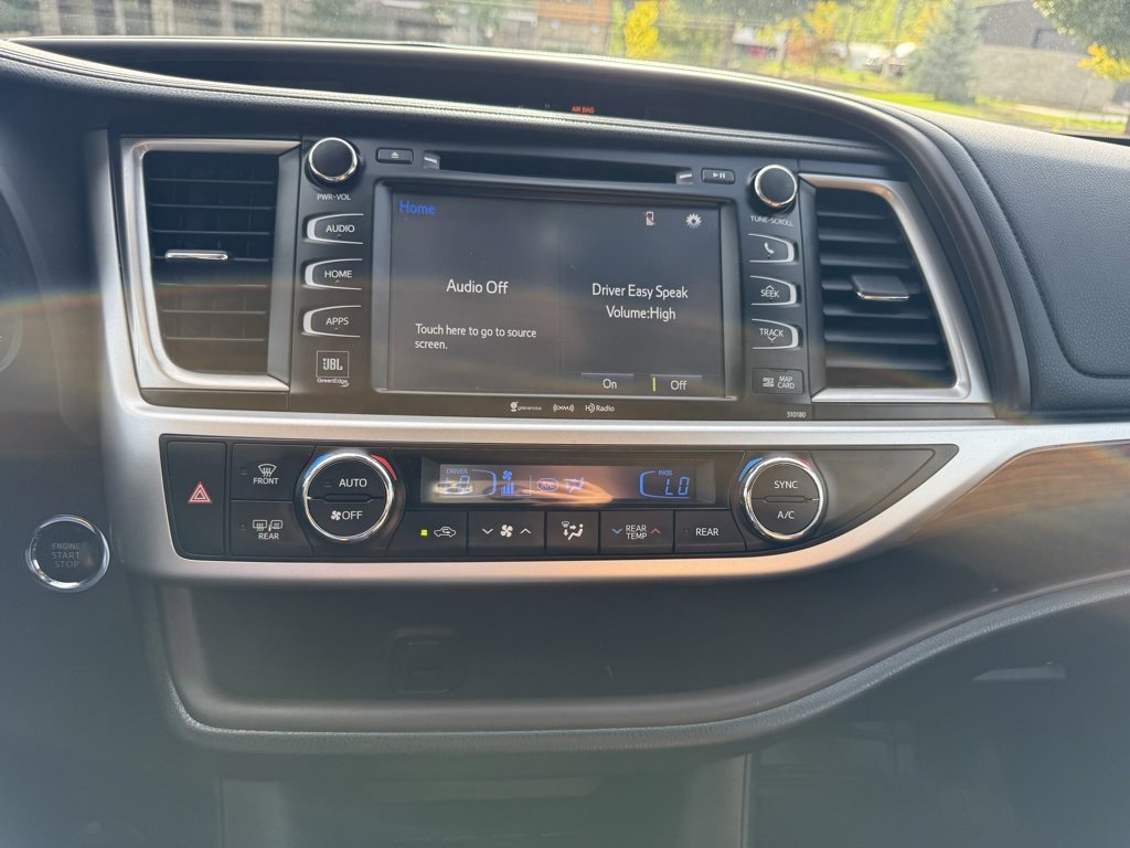 Used 2017 Toyota Highlander Limited Platinum image 8