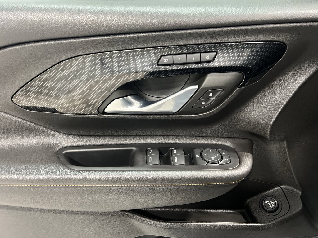 Used 2023 GMC Terrain AT4 image 21