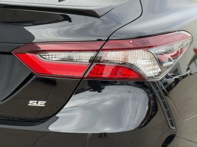 Used 2022 Toyota Camry SE FWD image 6