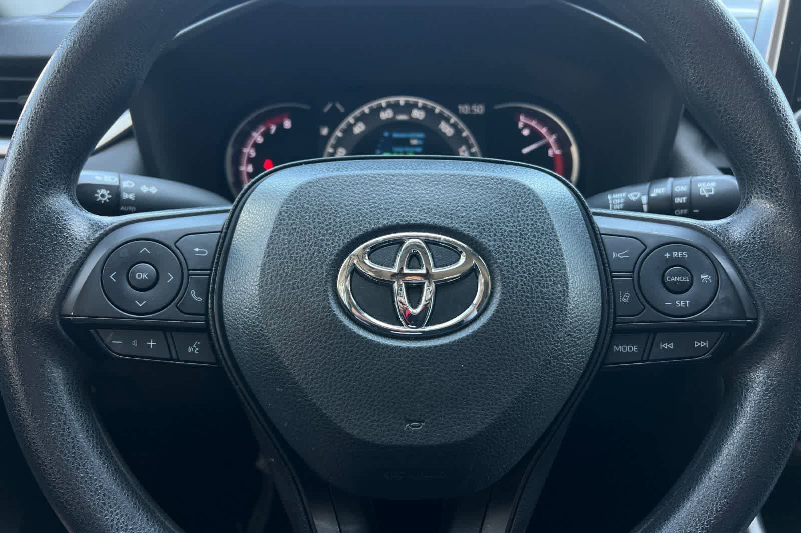 Used 2023 Toyota RAV4 XLE FWD image 24