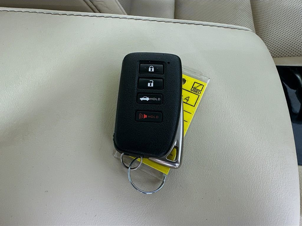 Used 2015 Lexus ES 350 w/ Ultra Luxury Package FWD image 42