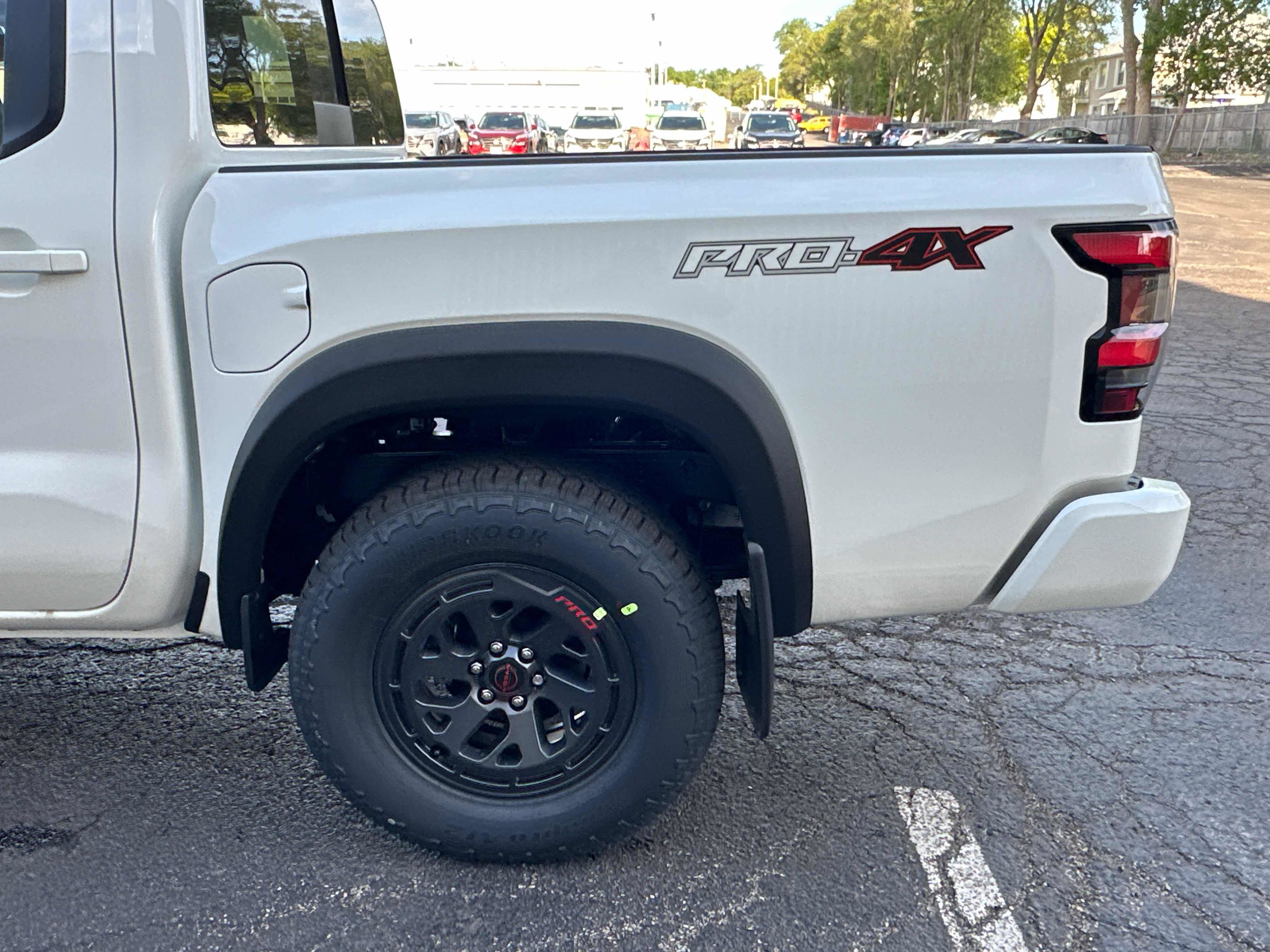 New 2026 Nissan Frontier PRO-4X w/ Pro-4x Convenience Package AWD/4WD image 13