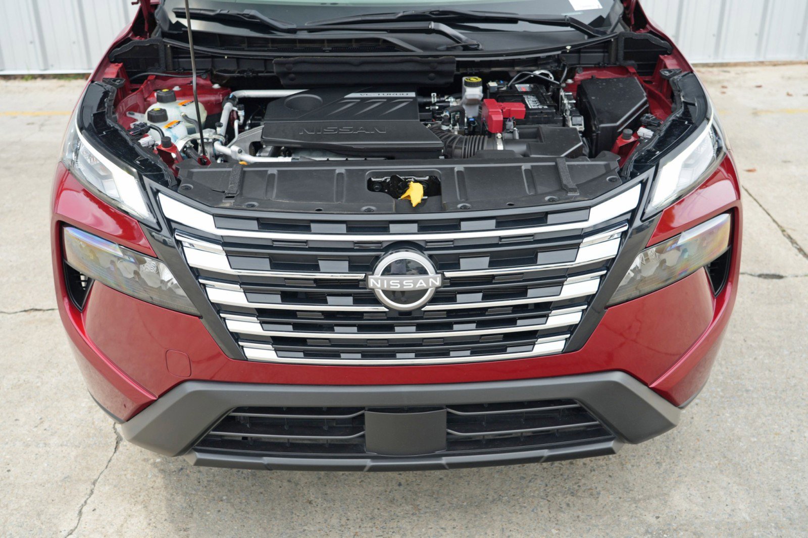 Used 2024 Nissan Rogue SV w/ SV Premium Package image 6