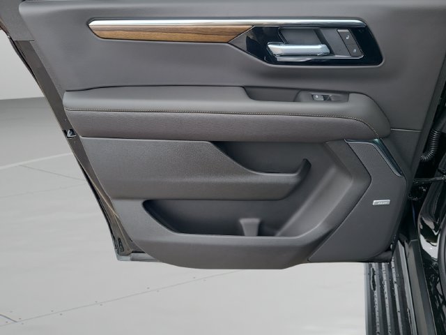 New 2026 Chevrolet Suburban High Country AWD/4WD image 19