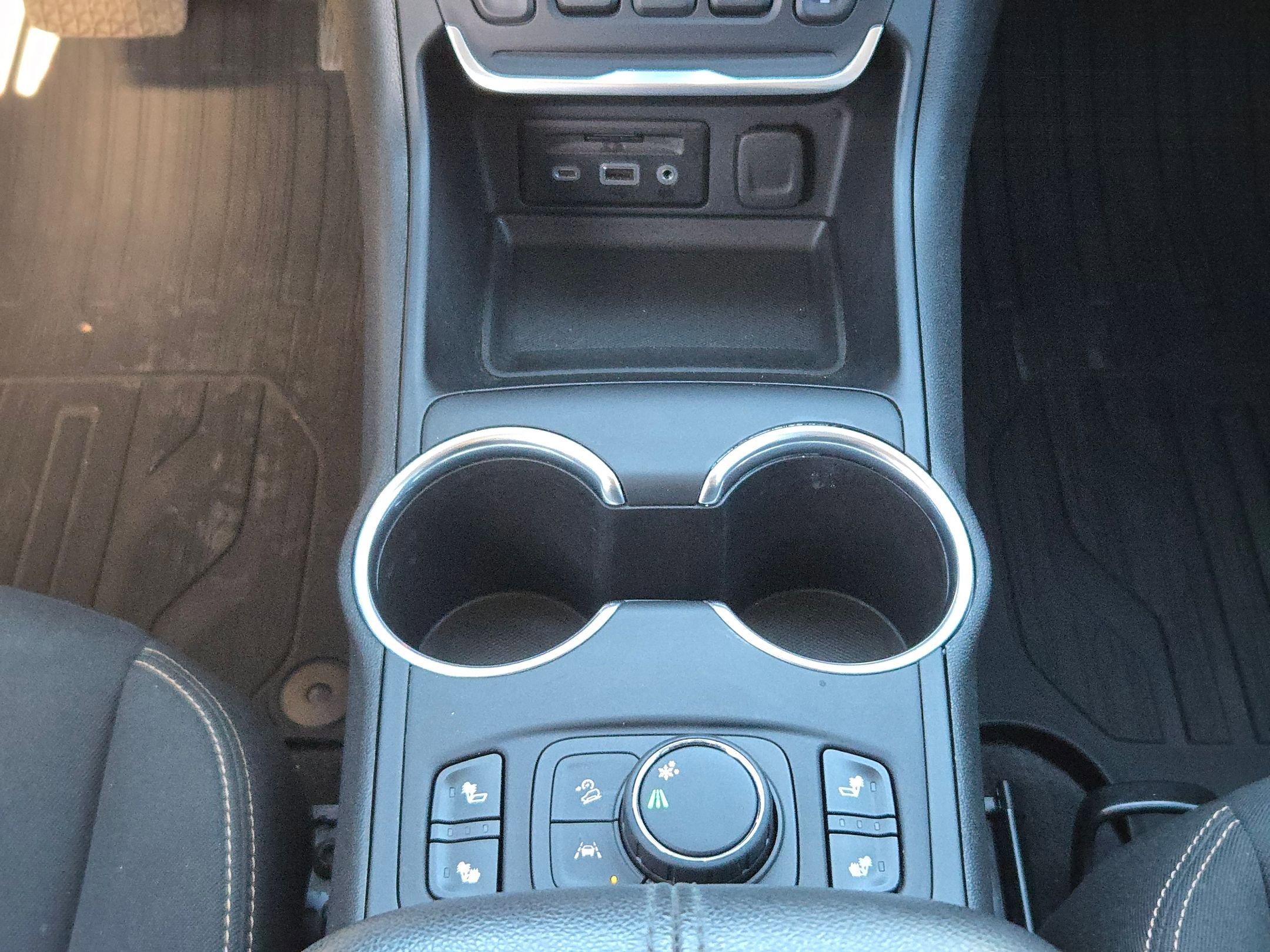 Used 2020 GMC Terrain SLE w/ Driver Convenience Package image 19