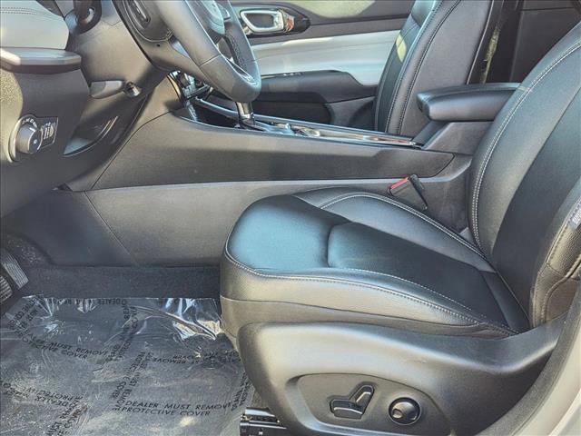 Used 2025 Jeep Compass Limited image 15