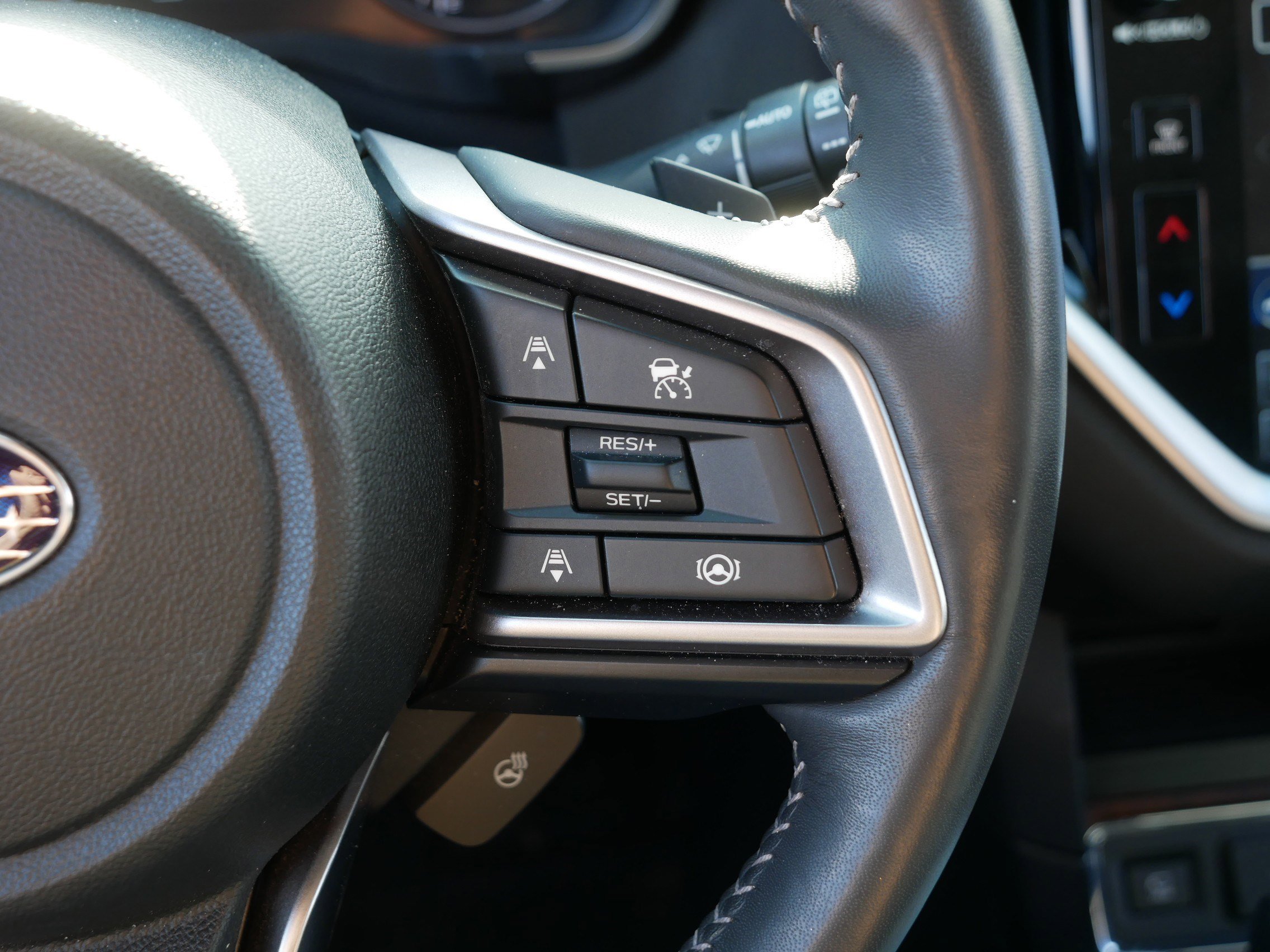 Used 2023 Subaru Ascent Touring image 30