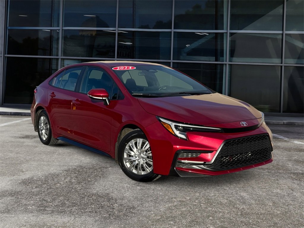 Used 2024 Toyota Corolla SE image 1
