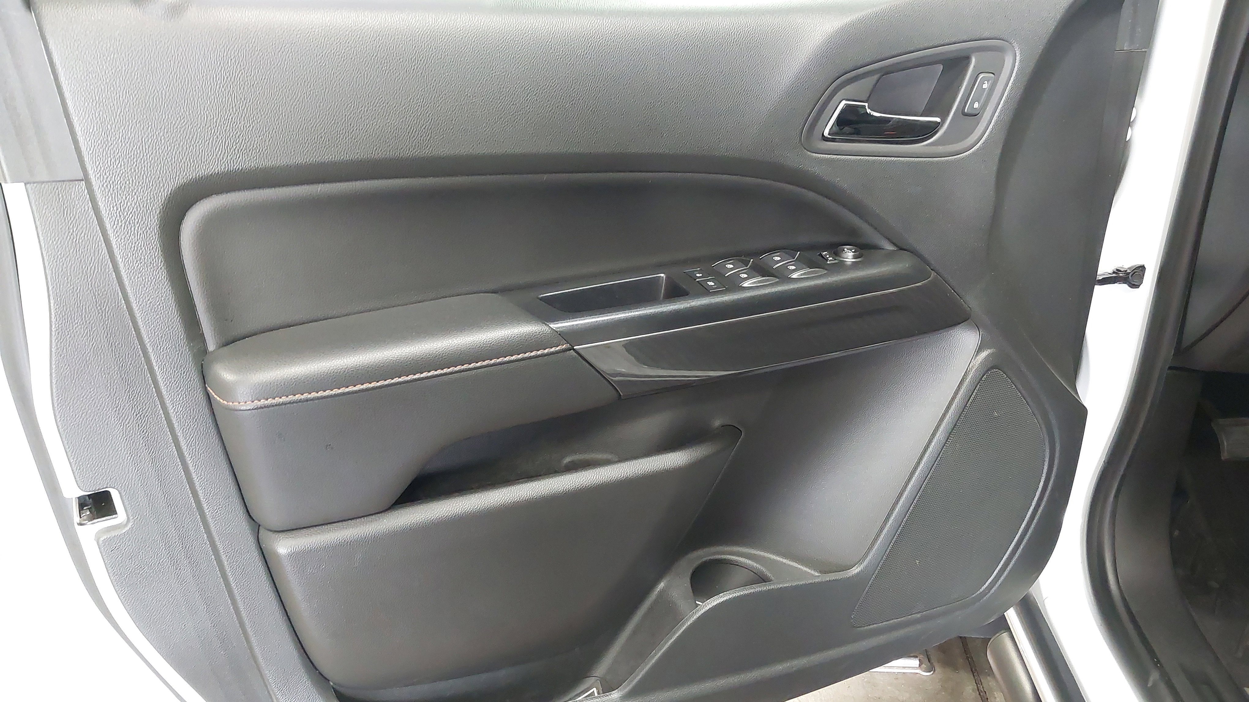 Used 2021 GMC Canyon AT4 w/ Driver Alert Package image 24