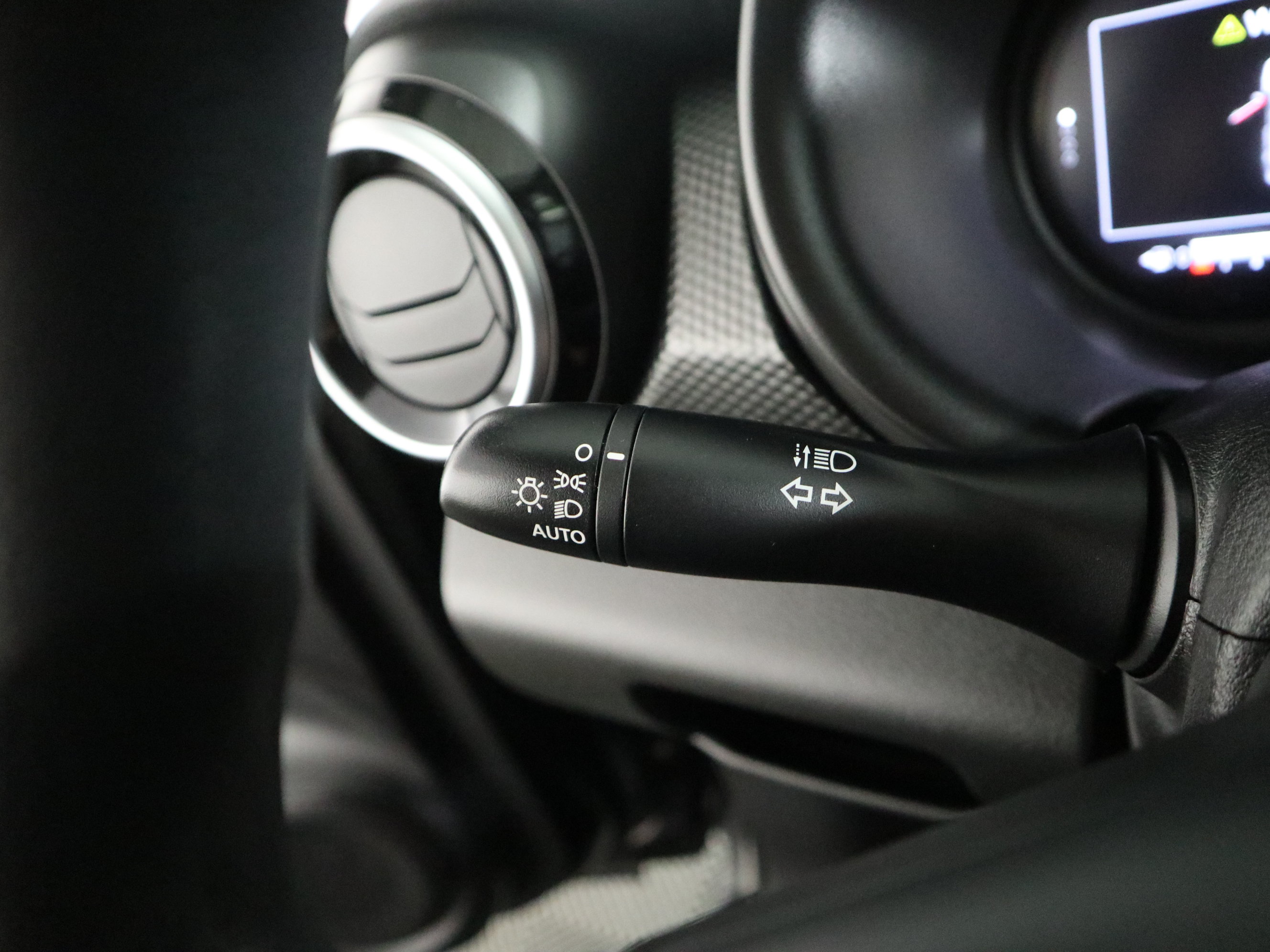 Used 2023 Nissan Kicks SV FWD image 25
