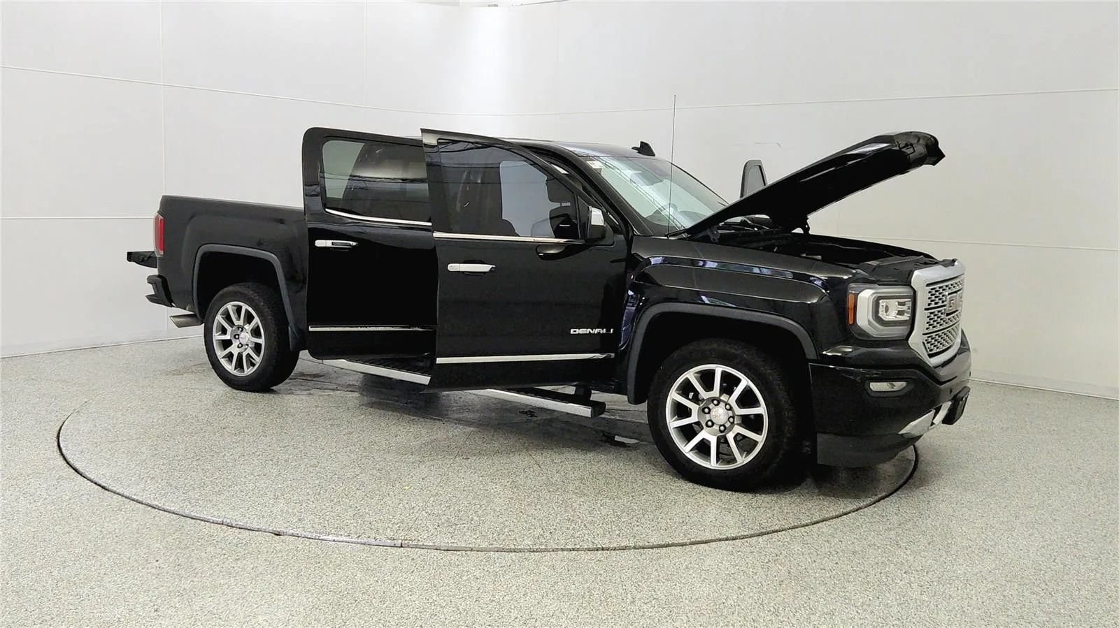Used 2017 GMC Sierra 1500 Denali AWD/4WD image 9