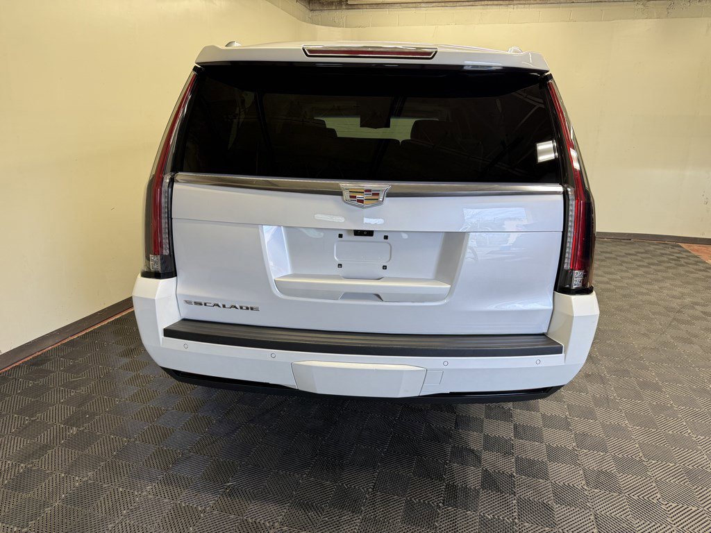 Used 2017 Cadillac Escalade ESV Premium Luxury AWD/4WD image 8