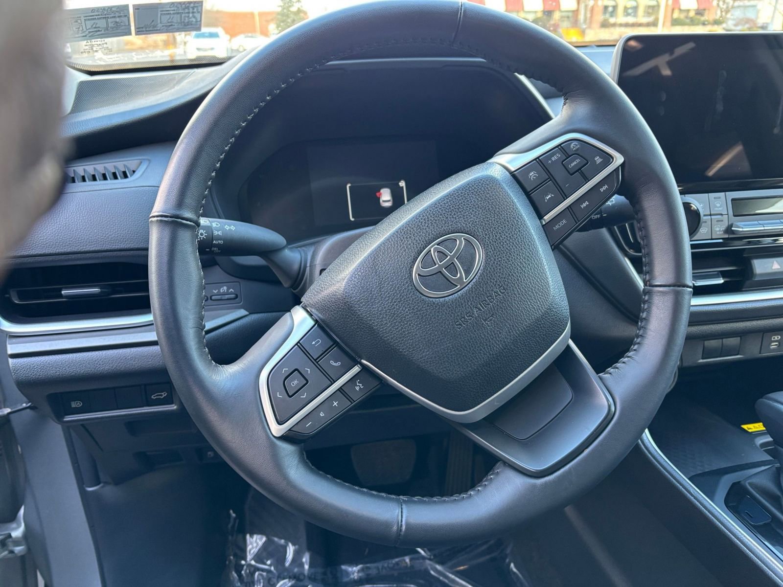 Used 2025 Toyota Grand Highlander FWD image 28