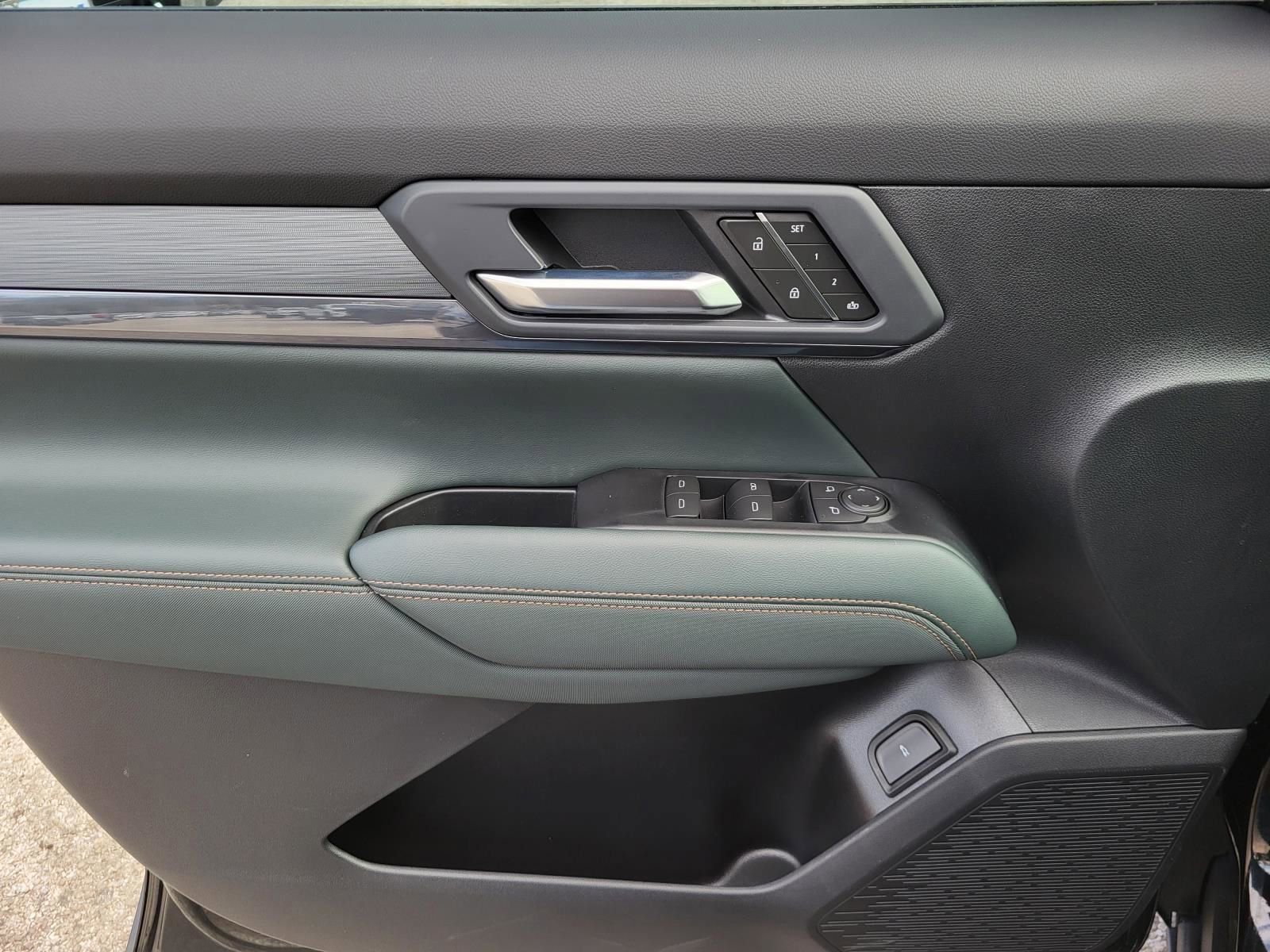 New 2026 GMC Terrain AT4 w/ Convenience Package III AWD/4WD image 6