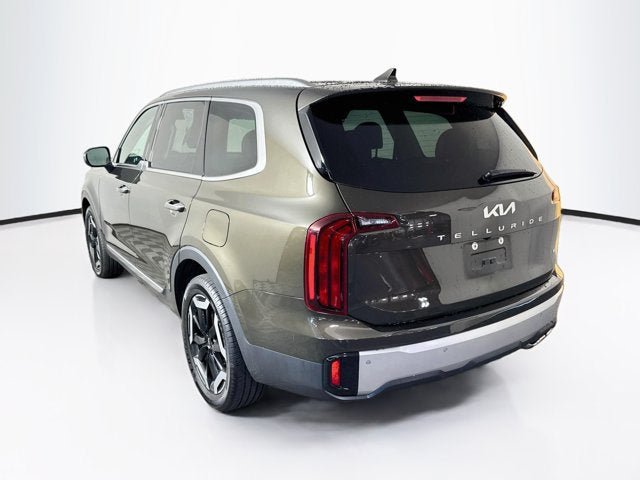 Certified 2023 Kia Telluride S w/ S Sunroof Package AWD/4WD image 7