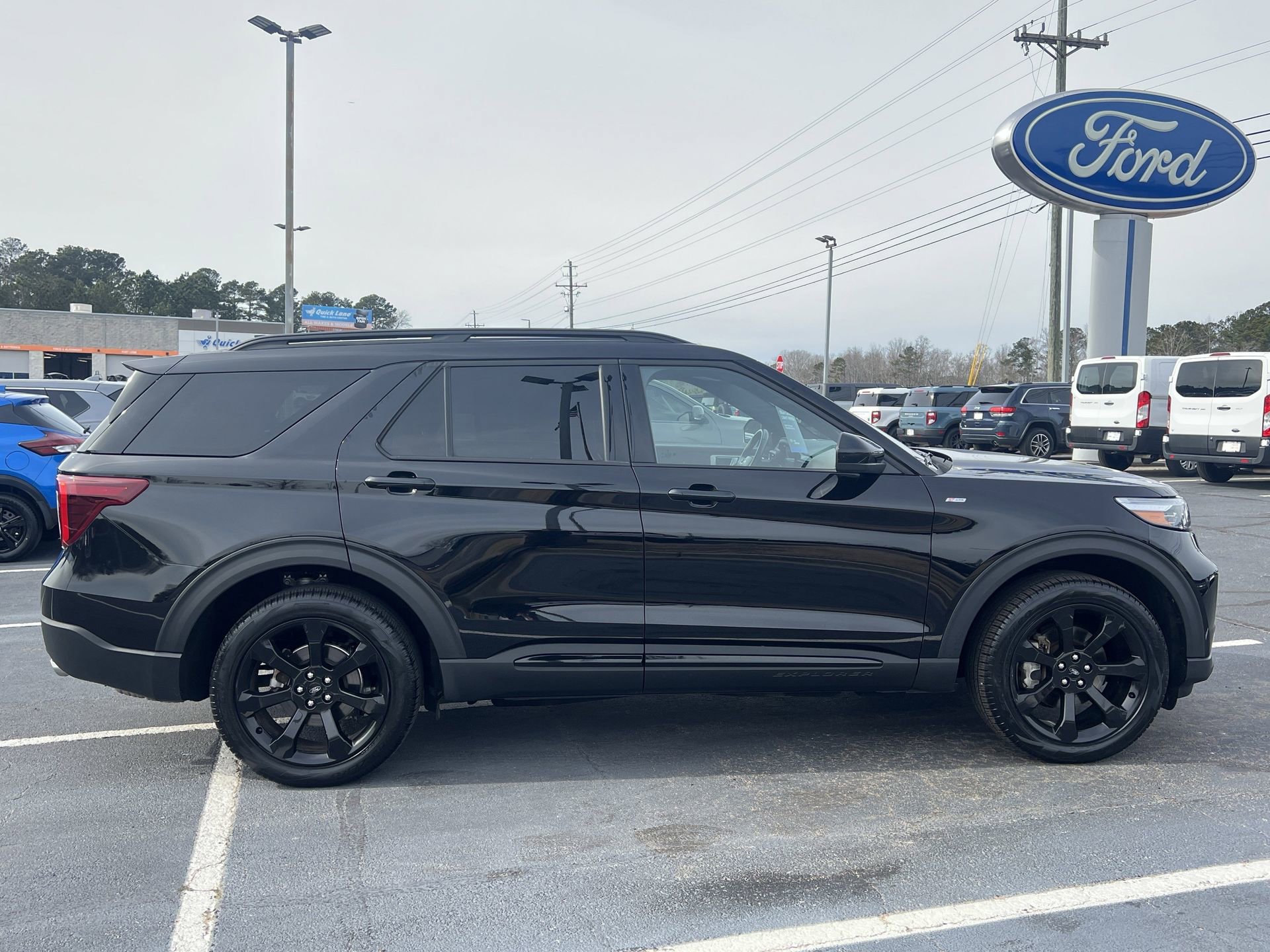 Certified 2023 Ford Explorer ST-Line w/ Class IV Trailer Tow Package image 28