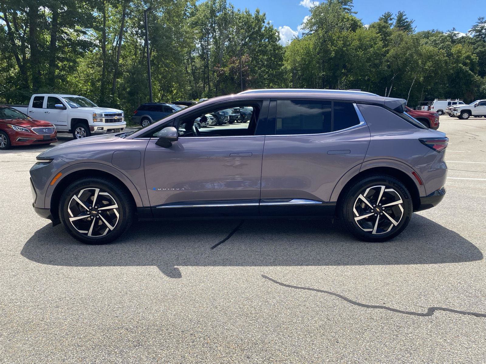 Certified 2024 Chevrolet Equinox EV LT AWD/4WD image 4