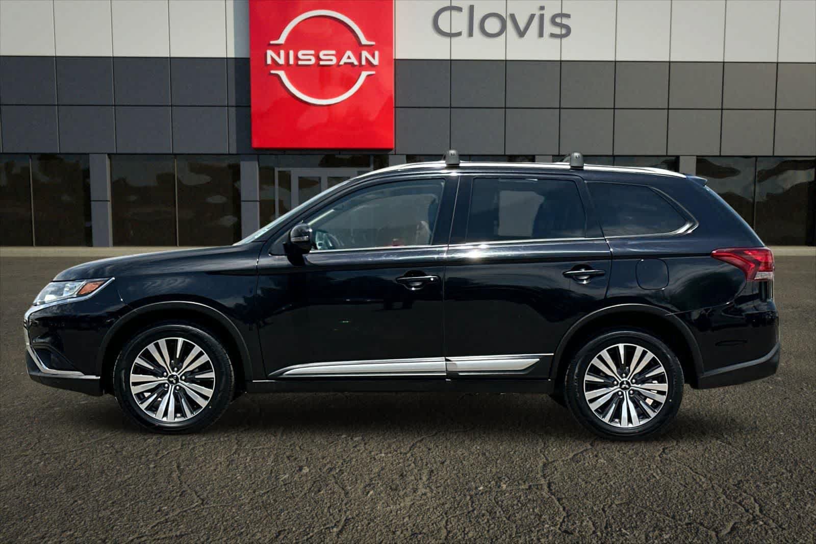 Used 2020 Mitsubishi Outlander SE AWD/4WD image 6