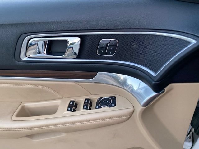 Used 2016 Ford Explorer Limited FWD image 18
