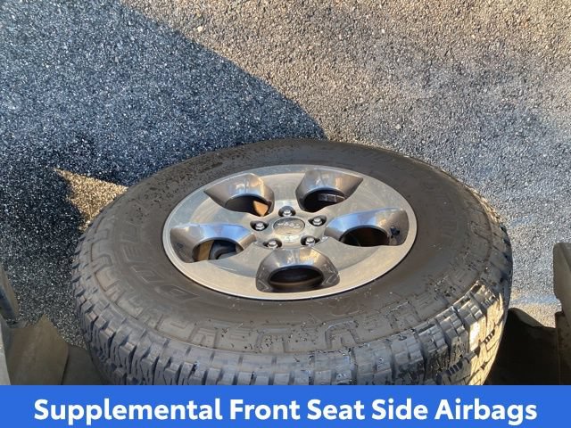 Used 2017 Jeep Wrangler Unlimited Sahara AWD/4WD image 15