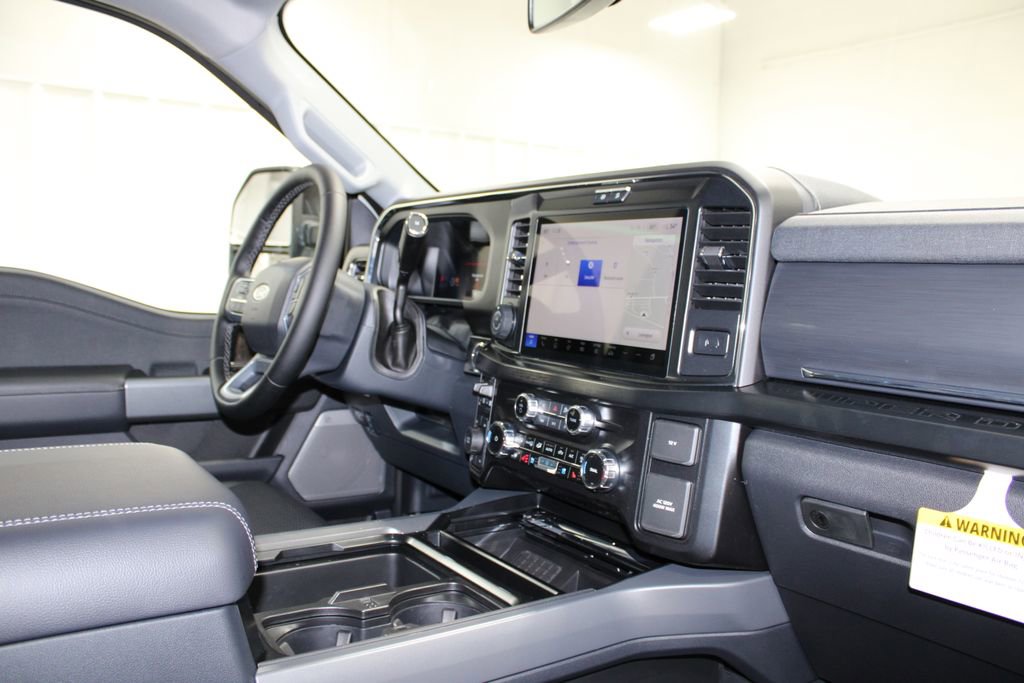 New 2026 Ford F250 Lariat w/ Black Appearance Package image 38